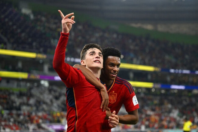 Kralın qızı Dünya çempionatında oynayan görün hansı futbolçuya aşiq olub - FOTO