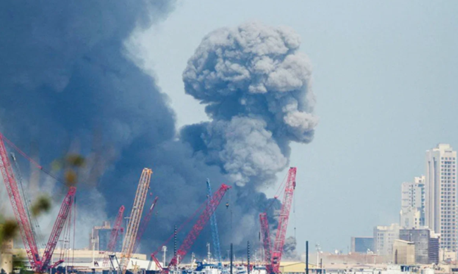 İranın zərbələri nəticəsində Manamada yanğın baş verib