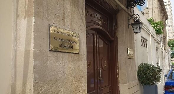 Bakıda məsciddən oğurluq: Axundun seyfindən götürdüyü pulları gecə klubunda xərclədi - FOTO