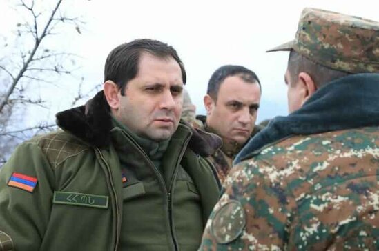 Ermənistanın müdafiə naziri Azərbaycanla sərhədə gəlir