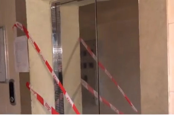 Bakıda zavodun liftində faciə - Ölən var