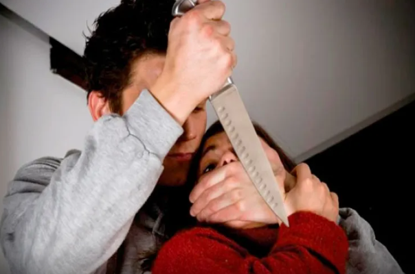 Axşam yeməyinə görə arvadını öldürüb dərisini soydu - DƏHŞƏTLİ QƏTL