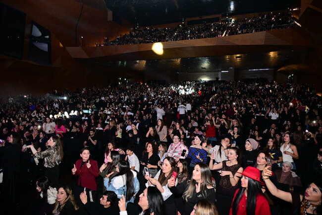 Eyyub Hüseynzadənin təşkilatçılığı ilə möhtəşəm, coşqu və enerji dolu Demet Akalın konserti - FOTOLAR