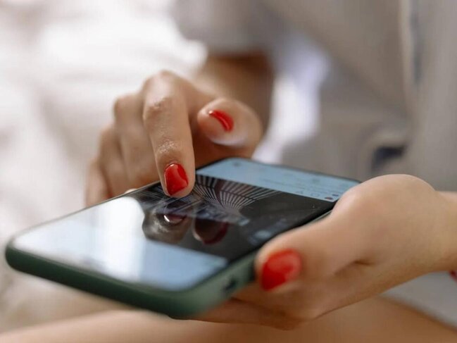 Ölü internet nəzəriyyəsi: Hər üç nəfərdən biri saxtadır?