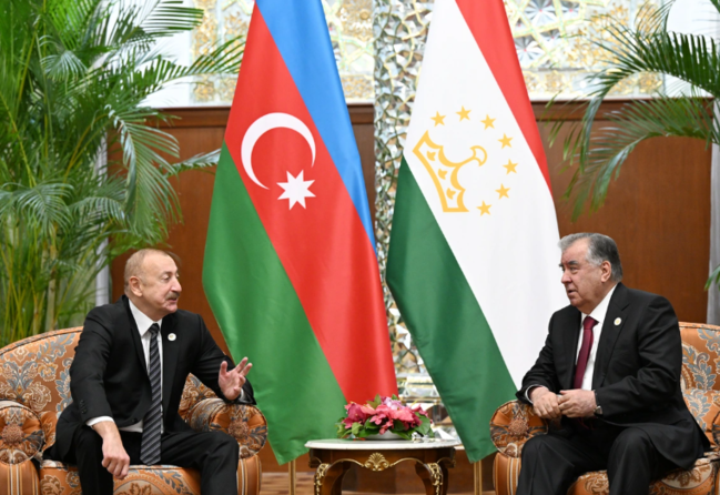 Düşənbədə İlham Əliyevin Emoməli Rəhmon ilə təkbətək görüşü olub