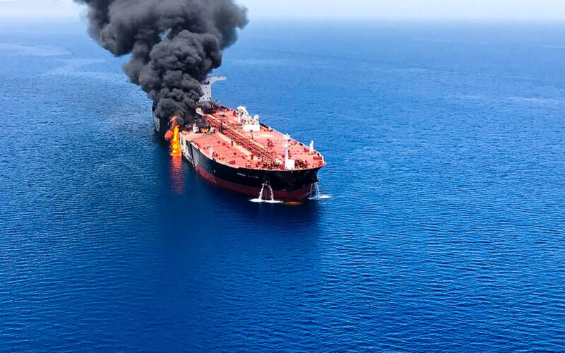 ABŞ-nin hücum etdiyi üç İran tankerindən biri Oman körfəzində batıb