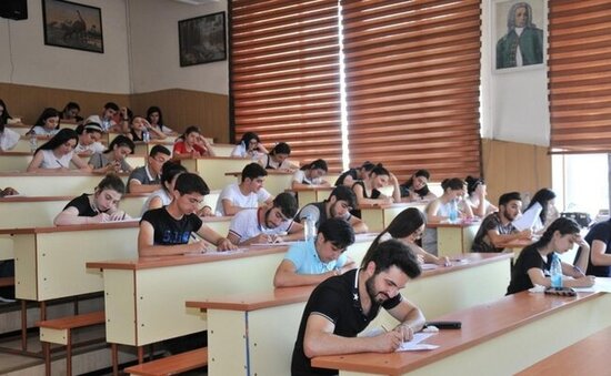 18 yaşdan yuxarı peyvəndlənməyən tələbələr dərsə buraxılmayacaq