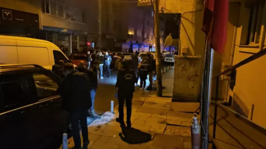 Əyləncə məkanına əl bombası ilə hücum – 7 nəfər yaralandı