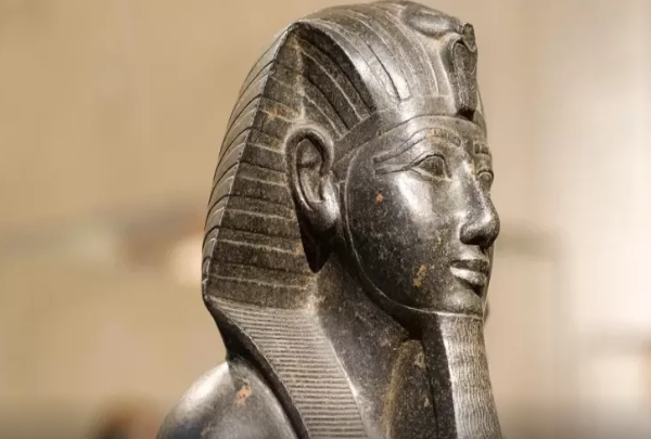 Misirdə turistlər artıq gecəyarısına qədər gəzə bilməyəcək