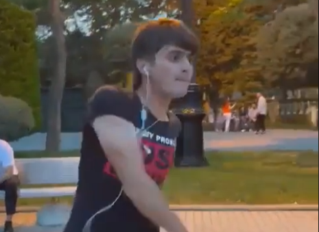 Bulvarda qışqıran gənc Psixiatriya Xəstəxanasına salındı