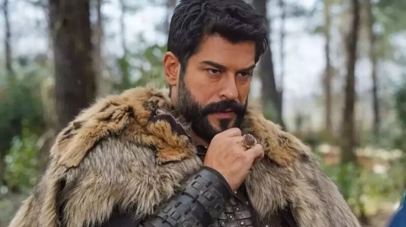 Ərəblər Burak Özçiviti "qara siyahı"ya saldı