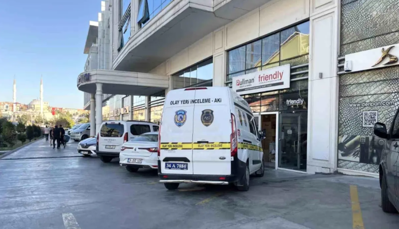 Müdirin qohumları iş yerində bir işçini döyərək öldürdülər - VİDEO