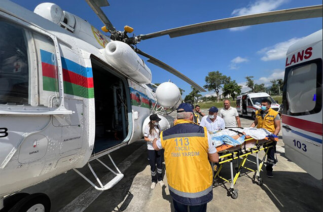 Qəbələdən Bakıya helikopterlə təxliyə olundu - Fotolar