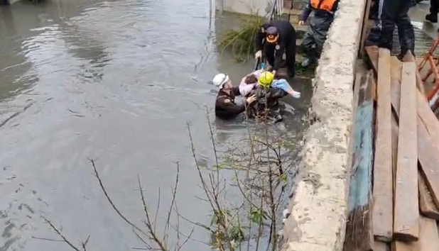 Keşlədə normadan artıq yağıntı: Vətəndaşlar təxliyə edilirlər - FOTO - VİDEO