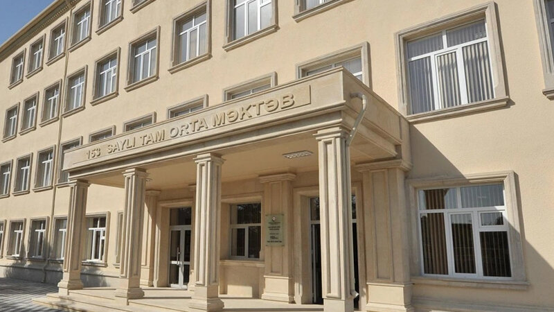 153 saylı məktəblə bağlı iddia: Müəllimləri "təbrik etmək" üçün pul yığılır?