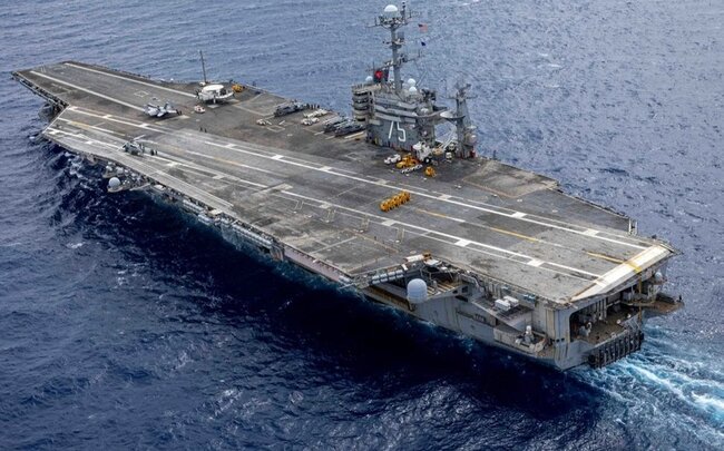 Husilər bir gündə 3 dəfə ABŞ aviadaşıyıcısına hücum edib