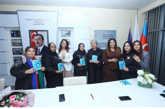 "Kəpənəyin dili ilə" kitabının təqdimat mərasimi keçirildi