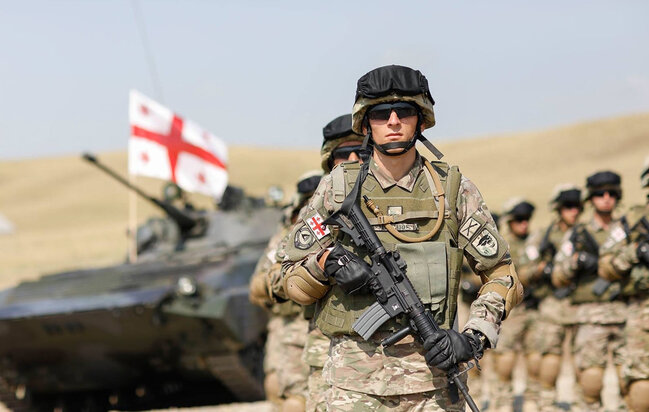 Gürcüstan hərbi xidmətin müddəti azaldılır