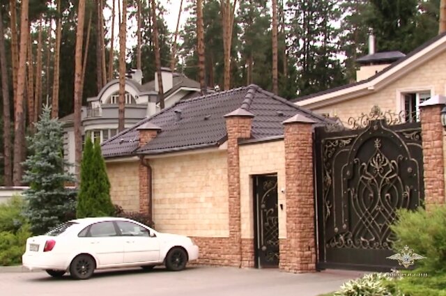 Stalinin "daça"sının yanı, Ermitaj tipli saray, 36 yataq otağı - "Şakro"nun malikanələri