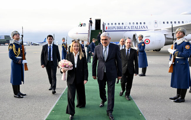 Meloni Azərbaycana gəldi - Foto