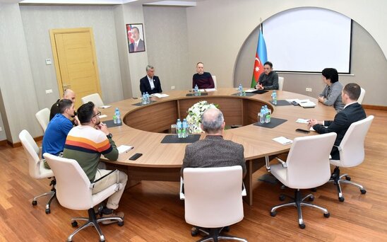 Mədət Quliyev yığma komandaların baş məşqçiləri ilə görüşüb