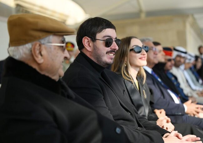 Prezidentlə ailəsinin paraddan YENİ FOTOLARI