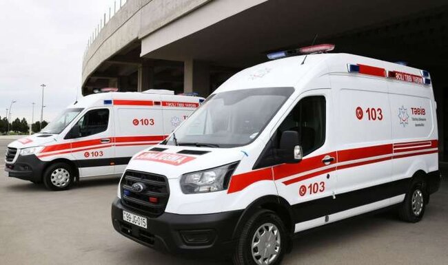 Azərbaycanda müəllimlər qəzaya düşdü - Ölən var