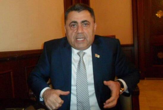 Şeyxin deputat qardaşından səhvlərlə dolu yeni status: Yenə məsxərəyə qoyuldu - FOTO