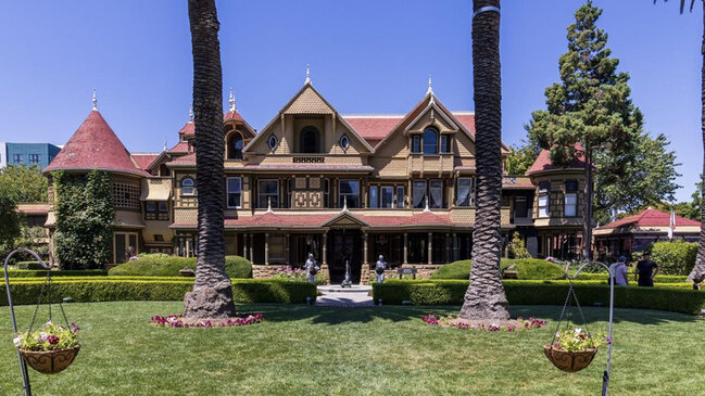 Kaliforniyada minlərlə "ruh"un yaşadığı malikanə: Onun sirri nədədir?