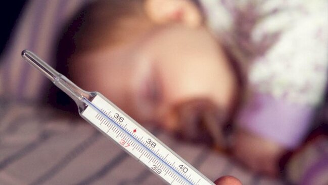 Qızdırması olan uşaqlara bunları QƏTİ ETMƏYİN