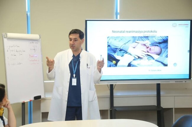 Yeni Klinikada neonatal reanimasiya üzrə simulyasiya təlimi keçirilib - FOTO