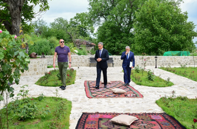 Prezident İlham Əliyev Şuşada "Yasəmən" hotelinin yeni korpusları ilə tanış olub - FOTO