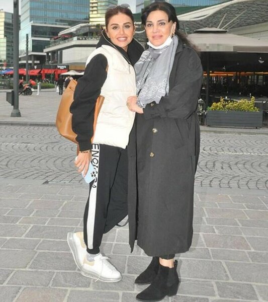 Azəri qızı Günelin anası GÖRÜN KİM İMİŞ - FOTO