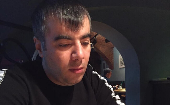 Rəşad Dağlının həbsxanada meyxana deyərkən ARXİV VİDEOSU