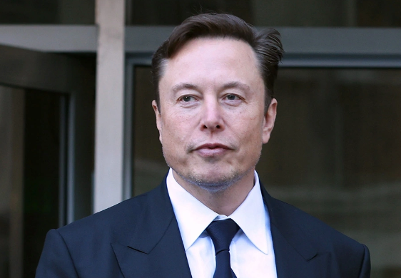 Mask Trampın rüsumlarına qarşı çıxıb