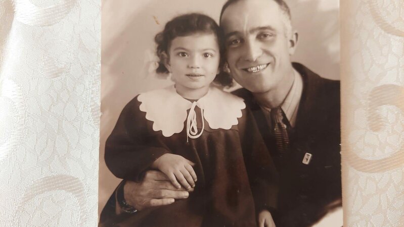 "Ermənilər atamgili teatrın binasına salıb..." - "Bizim Cəbiş müəllim"in qızı