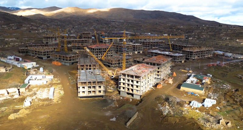 Bu il Cəbrayıla köç olacaq - Şəhər mərkəzində 33 yaşayış binası tikilir - VİDEO