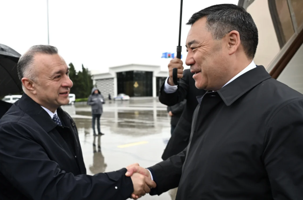 Qırğızıstan Prezidenti Sadır Japarov Azərbaycana səfərə gəlib
