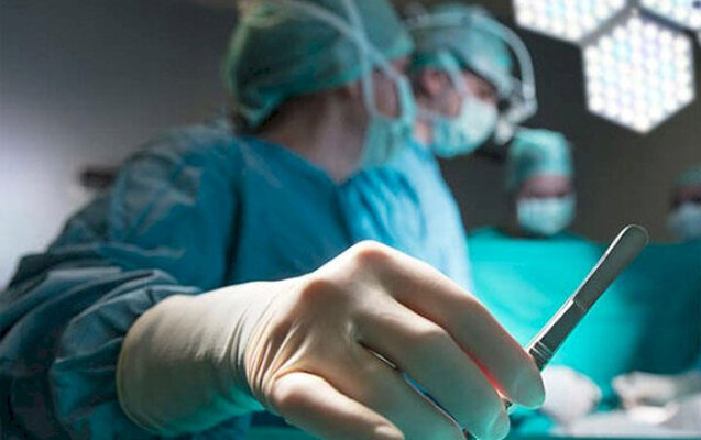 Əməliyyat zamanı canlı yayım açan həkimlərə - Xəbərdarlıq