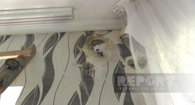 Balakəndə fərdi evə ildırım düşdü: Divar deşildi