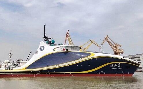 Dünyanın ilk pilotsuz gəmisi suya buraxıldı