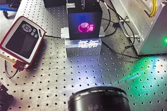 Havada yazmaq üçün lazer yaradıldı