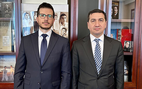 Hikmət Hacıyev İsrail səfiri ilə görüşdü