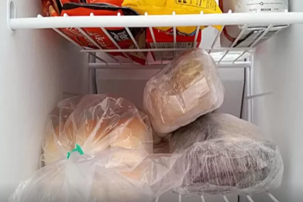 Çörəyi burada saxlayın: qida dəyəri artır