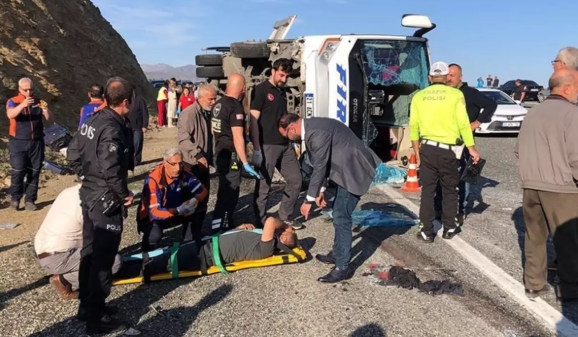 Sərnişin avtobusu hərəkət edərkən aşdı - ÇOX SAYDA YARALI VAR