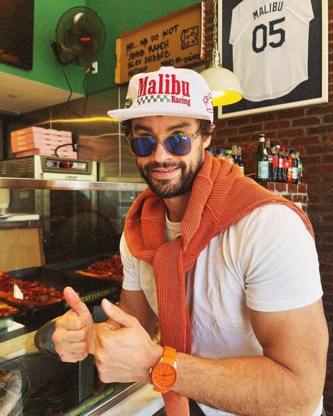 Van Dammın azərbaycanlı gəlini Malibuda istirahət edir - FOTOLAR