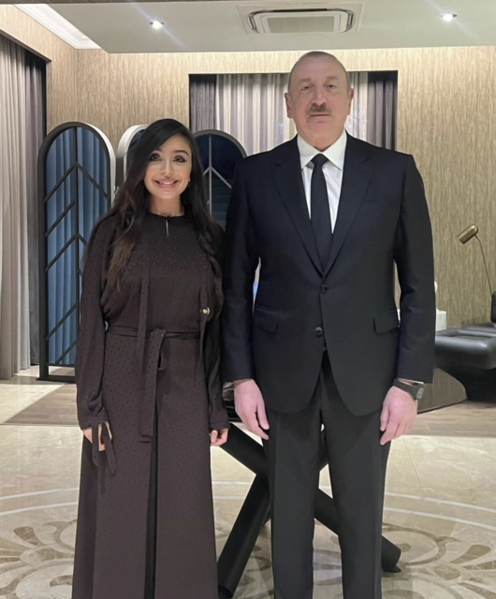 Prezident ailə üzvləri ilə Antalyada - Fotolar