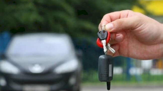 Bakıda bu avtomobillər "su qiyməti"nə satışa çıxarıldı