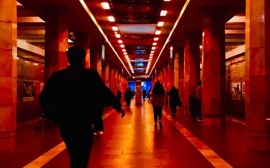 Bakı metrosunda insident: Azyaşlı sərnişin xəsarət alıb?