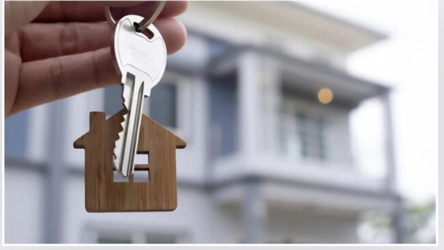 Azərbaycanda bu məşhur şəxs tanınmış aparıcıya EV HƏDİYYƏ EDİB - FOTO